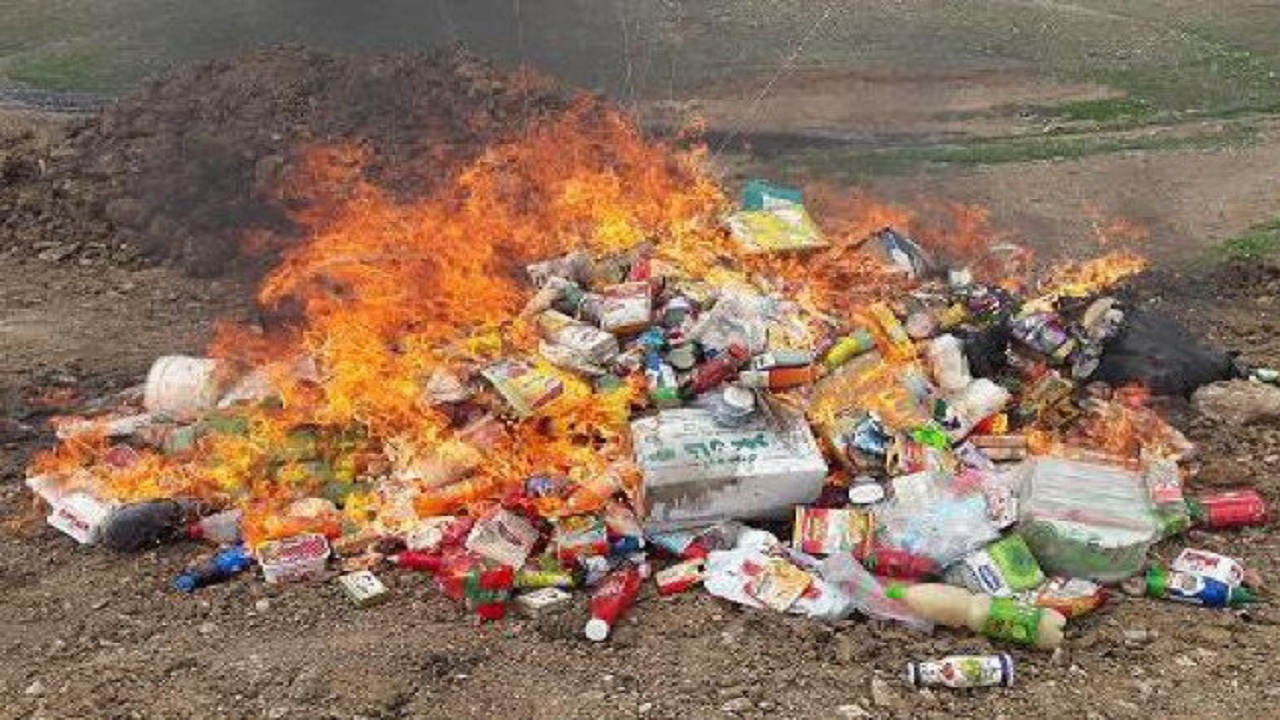 معدوم سازی بیش از ۱۵۰ کیلوگرم گوشت فاسد و غیر بهداشتی در تکاب