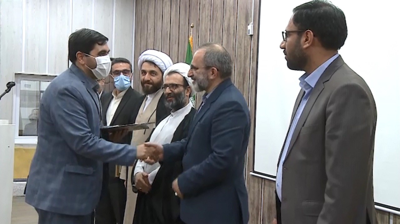 تمرکز دولت پارسال روی کرونا بود و امسال روی اقتصاد است