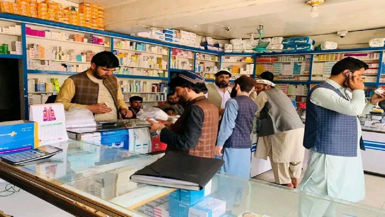 جمع آوری۶۰ قلم دارو و مواد خوراکی تاریخ گذشته در ۳ ولایت