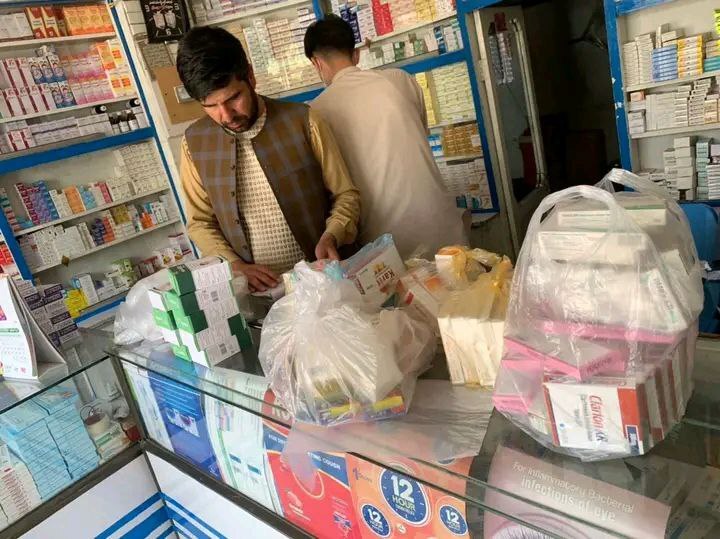 جمع آوری۶۰ قلم دارو و مواد خوراکی تاریخ گذشته و بی کیفیت در ۳ ولایت