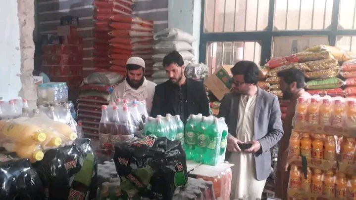 جمع آوری۶۰ قلم دارو و مواد خوراکی تاریخ گذشته و بی کیفیت در ۳ ولایت