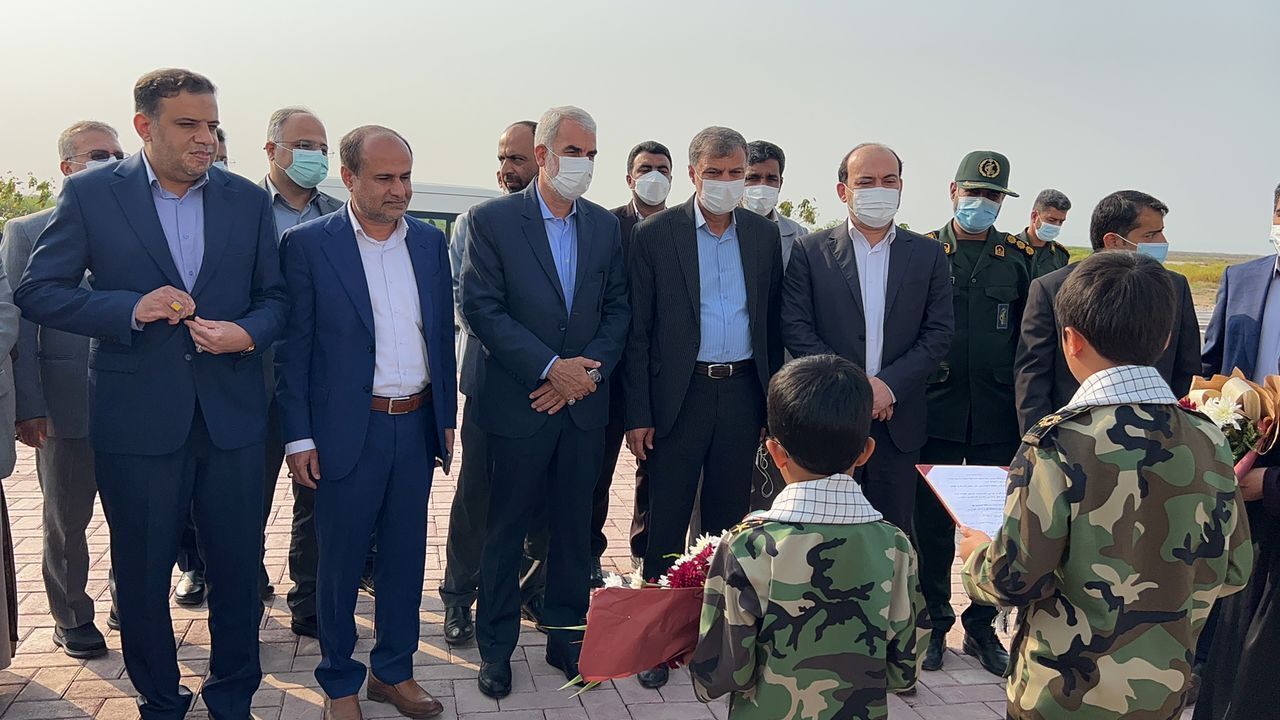 وزیر آموزش و پرورش وارد بندرعباس شد