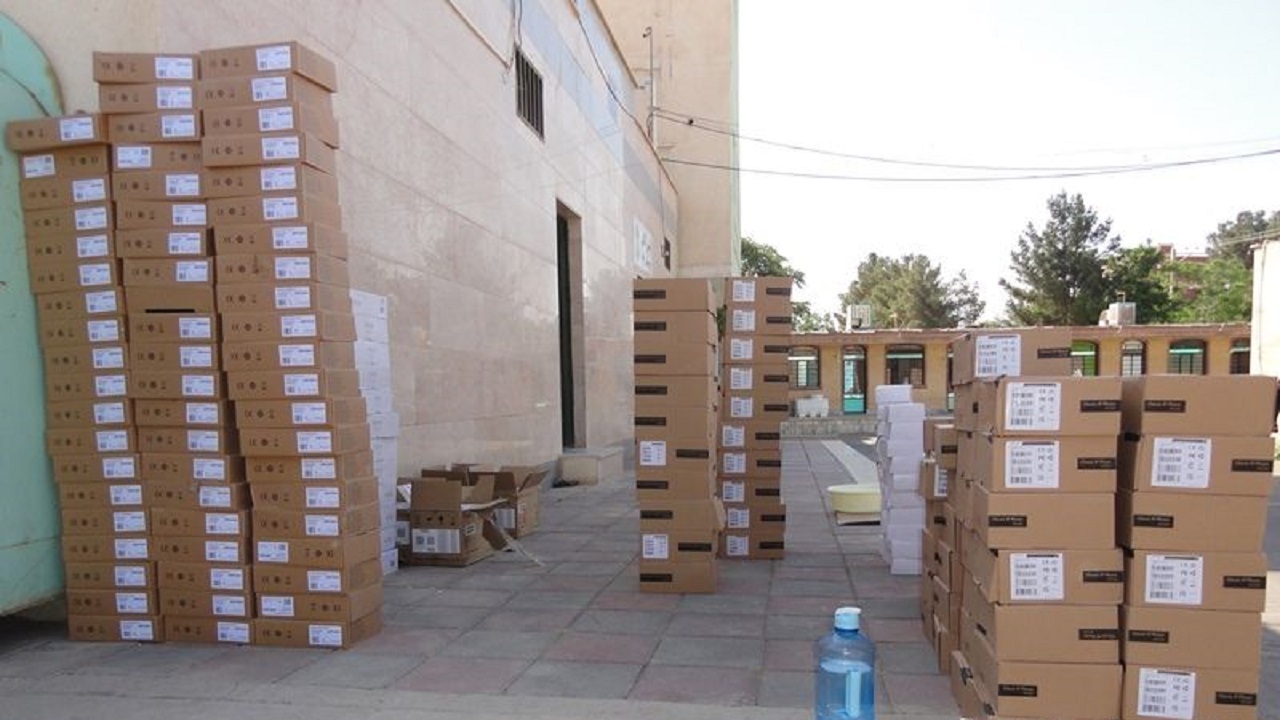 کشف ۵ میلیارد ریال کالای قاچاق از یک خودروی شوتی در زرندیه
