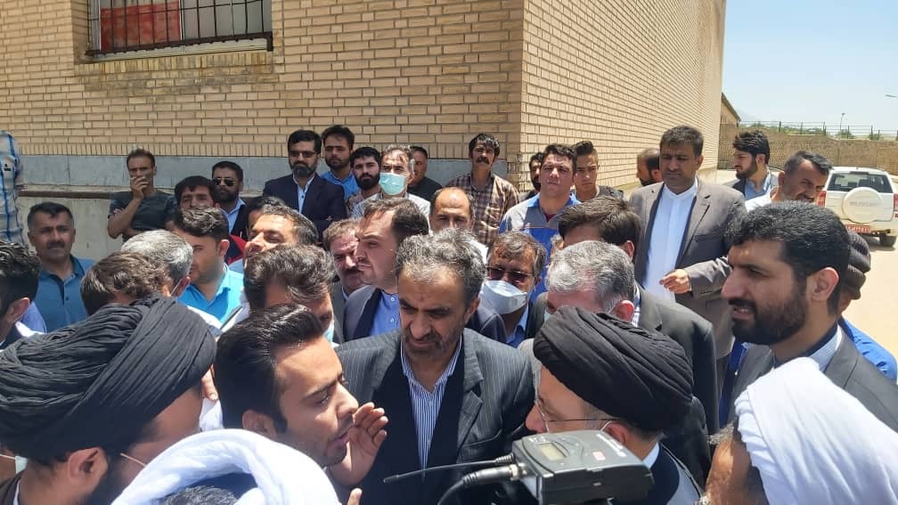 رئیس&zwnj;جمهور وارد چهارمحال و بختیاری شد/رئیسی: هدف از سفرهای استانی نهضت خدمت&zwnj;رسانی به مردم است