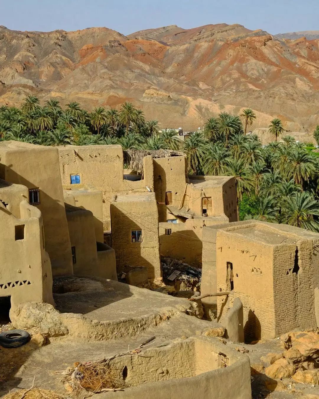 نمایی از روستای پلکانی در دل کویر + تصاویر