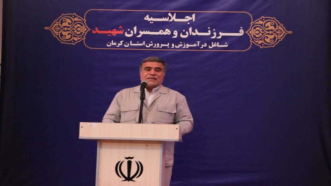 ۱۰۳ هزار جامعه ایثار گر در آموزش و پرورش کشور مشغول خدمت هستند