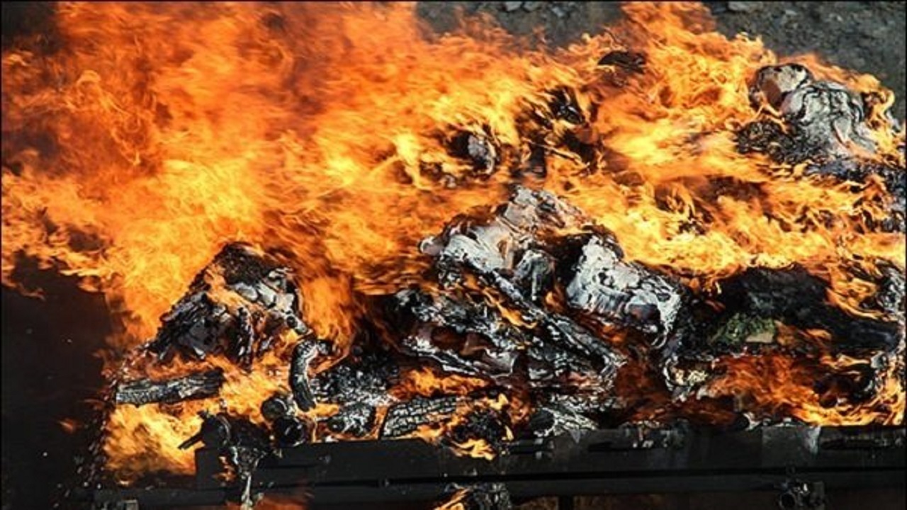 معدوم سازی یک تن مواد غذایی غیرقابل مصرف در دزفول