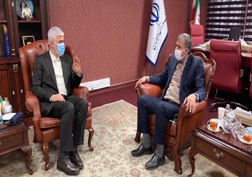 معاون وزیر ورزش از سالن ورزشی رها شده &laquo;سام و زال قشم&raquo;بازدیدکردند/ قول افتتاح تا دهه فجر