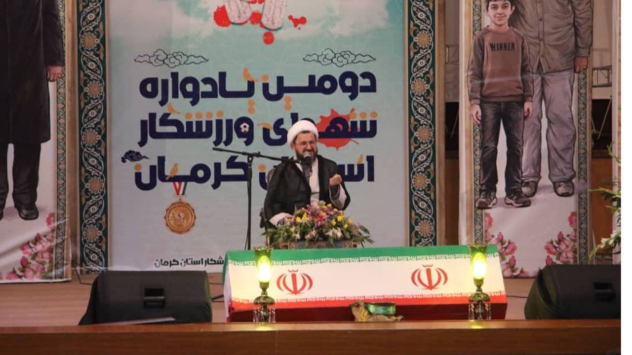 آفت امروز کشور، هواپرستی است
