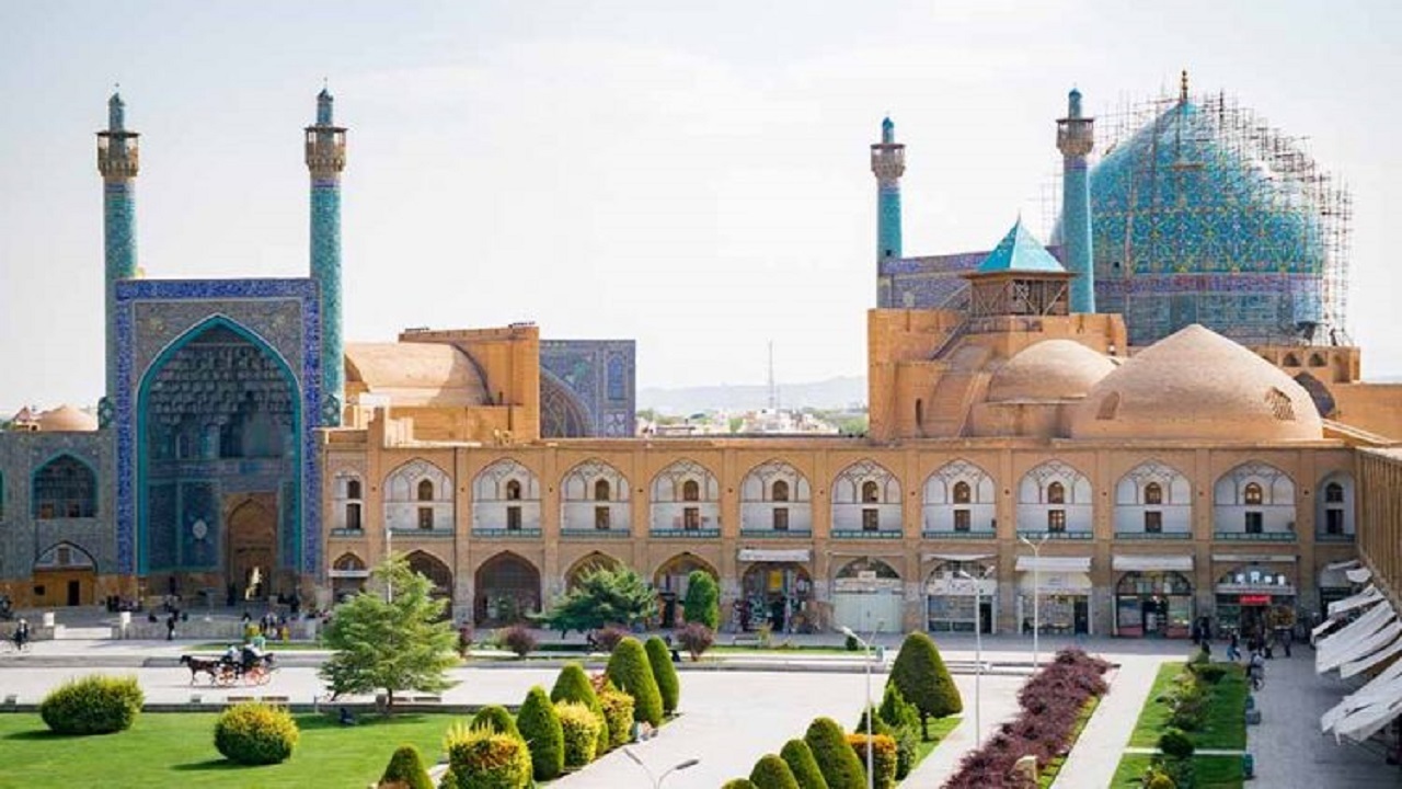 یک دهه در حصار داربست‌ها/ روایتی بر آنچه بر گنبد مسجد امام (ره) رفت
