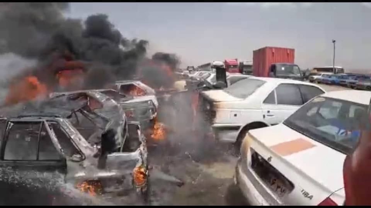 آتش‌سوزی پارکینگ خودرو در میاندوآب مهار شد