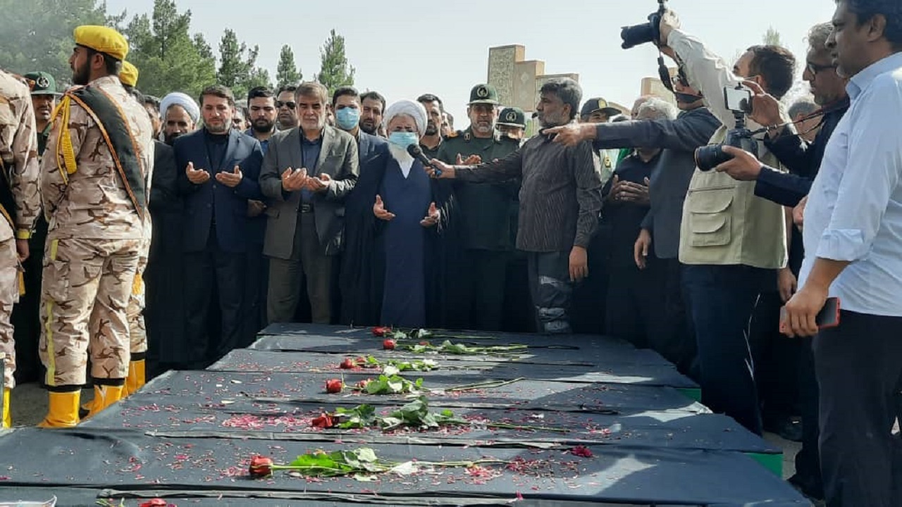 تشییع پیکر جانباختگان قطار مشهد_یزد