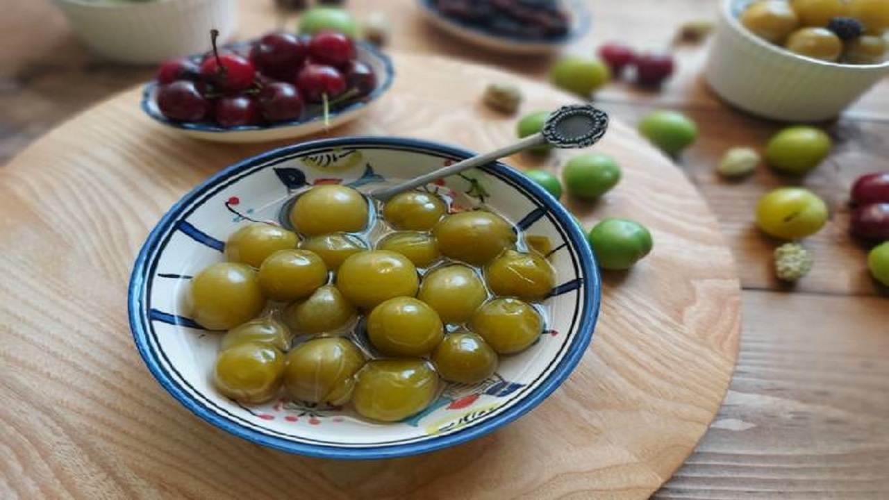 طرز تهیه کمپوت گوجه سبز + فیلم