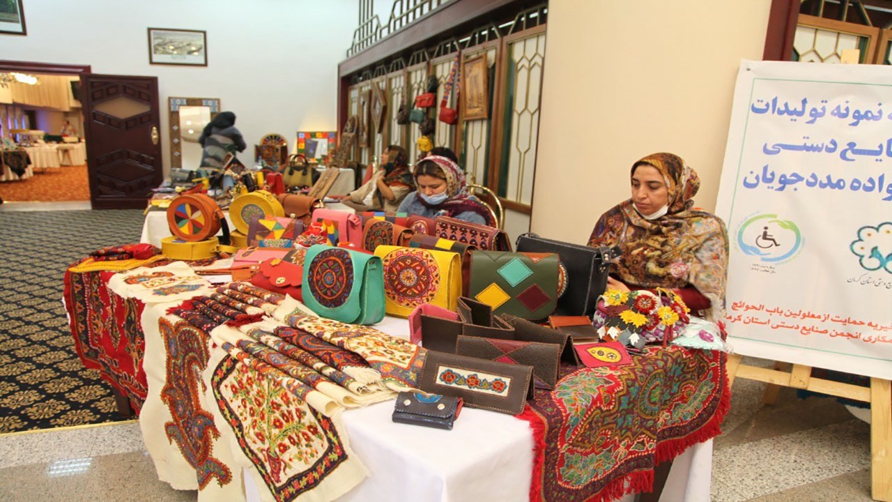 فروش ۴ میلیاردی صنایع دستی در کرمان طی ۳ روز