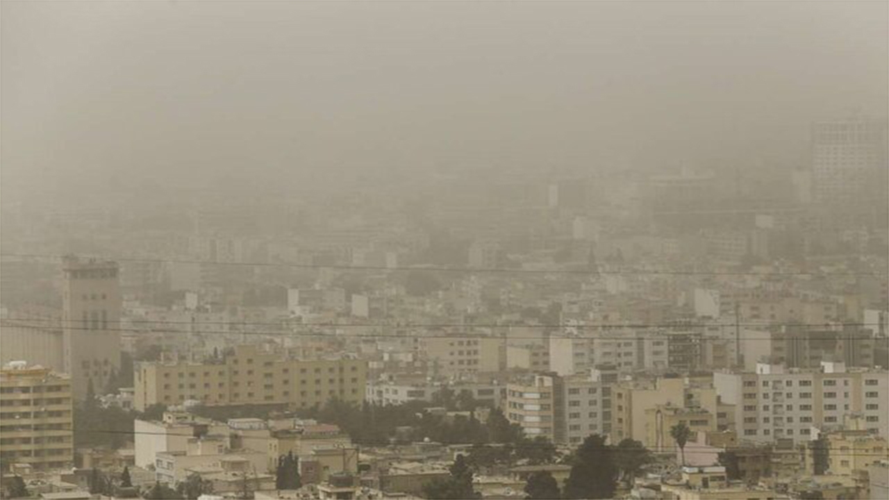 خیزش گرد و خاک در آسمان فارس