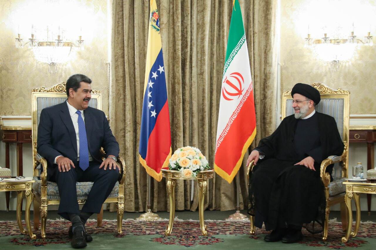 مادورو: جوانان ایرانی و ونزوئلایی بدانند دنیای فردا، دنیایی حاکی از عدل است/ رئیسی: تحریم ها فرصتی برای پیشرفت تلقی می شود