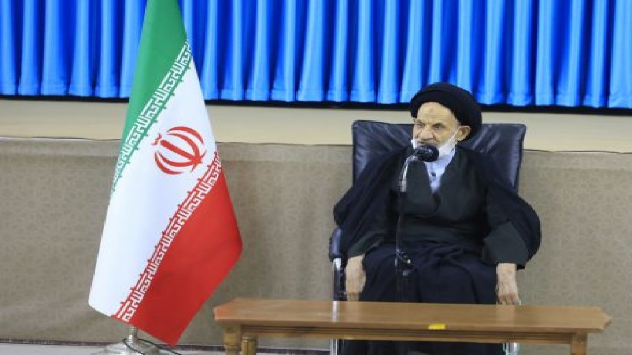 عنایات امام هشتم مسلمان و غیر مسلمان نمی شناسد