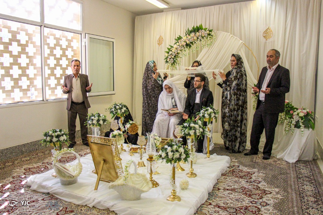 پیوند آسمانی زوج&zwnj;های جوان در شاهچراغ شیراز