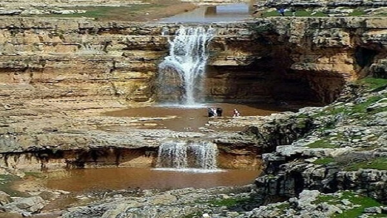 آبشار واشیان لرستان، یکی از حیرت انگیز ترین آبشار های ایران در قلب زاگرس