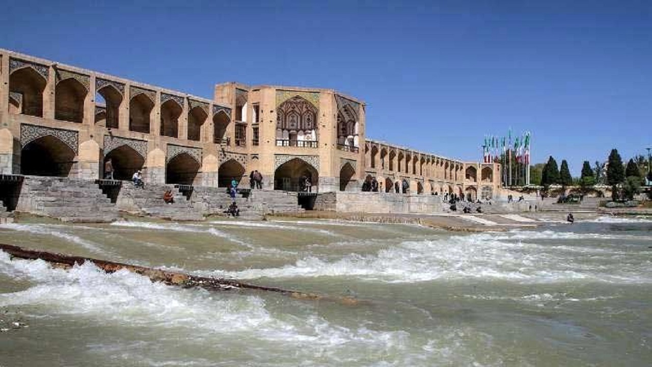 جریان پایدار زاینده رود، مهمترین مطالبه اصفهانی ها از رئیس جمهور
