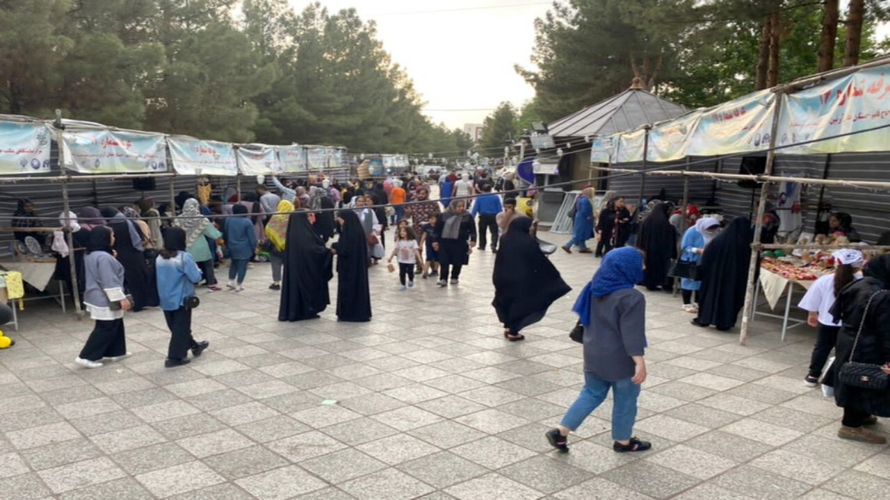 راه‌اندازی نمایشگاه و بازارچه صنایع‌دستی و مشاغل خانگی در شهرستان البرز