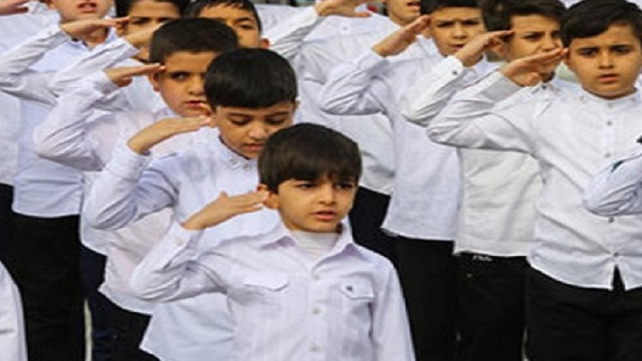 تجلیل از عوامل اجرایی سرود ترکی سلام فرمانده در تبریز