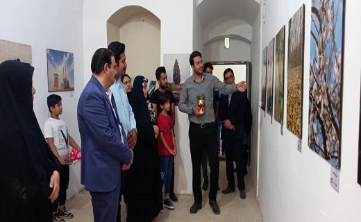 افتتاح نمایشگاه عکس هنرمندان در تفت