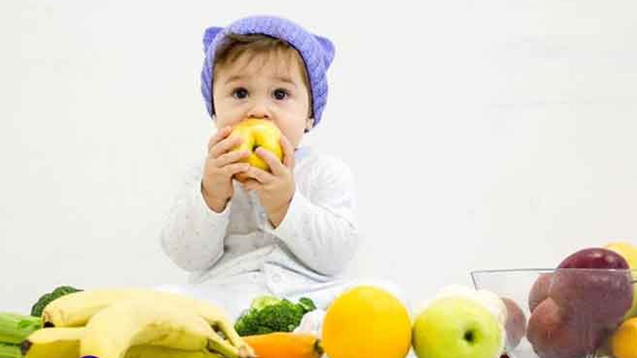 تغذیه مناسب برای کودکان زیر یک سال + فیلم