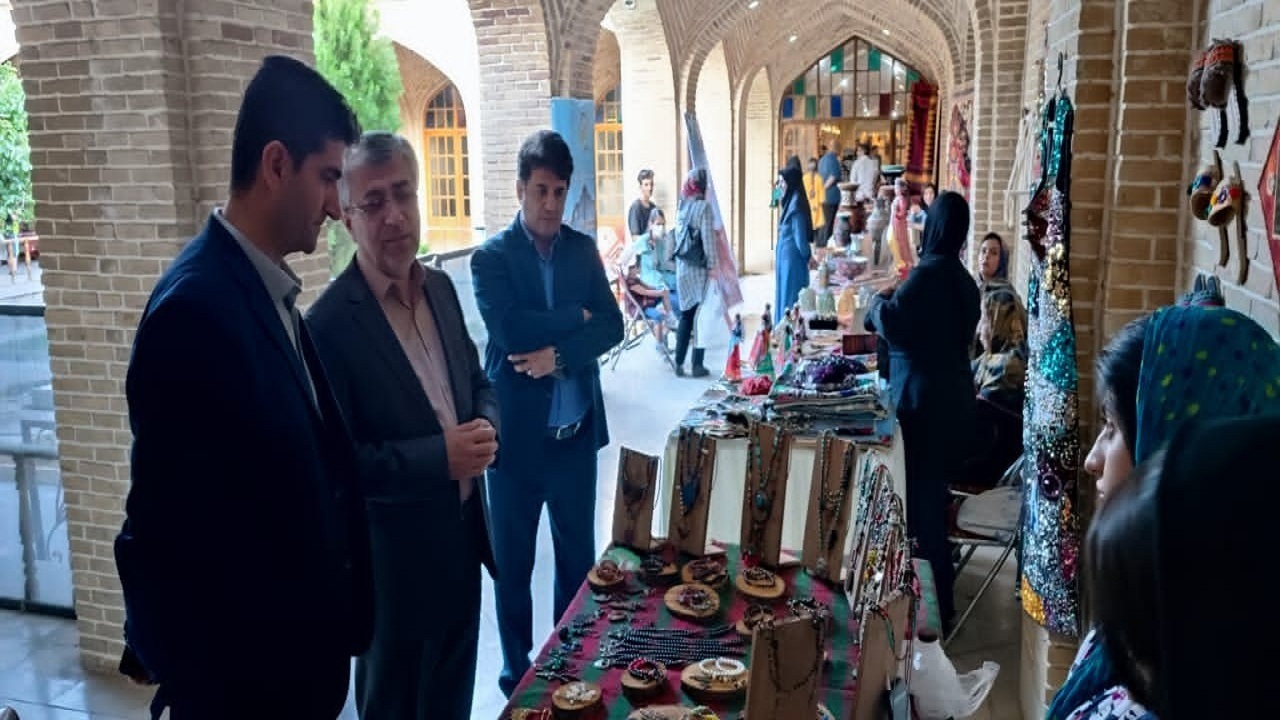 هنرمندان صنایع‌دستی کردستان حمایت می‌شوند