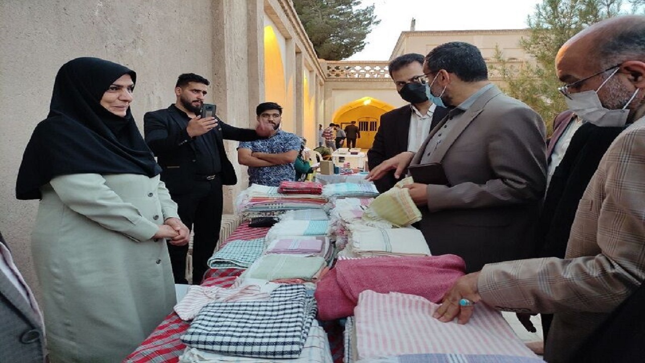 فعالیت ۲۰ غرفه در نمایشگاه صنایع دستی باغ اکبریه