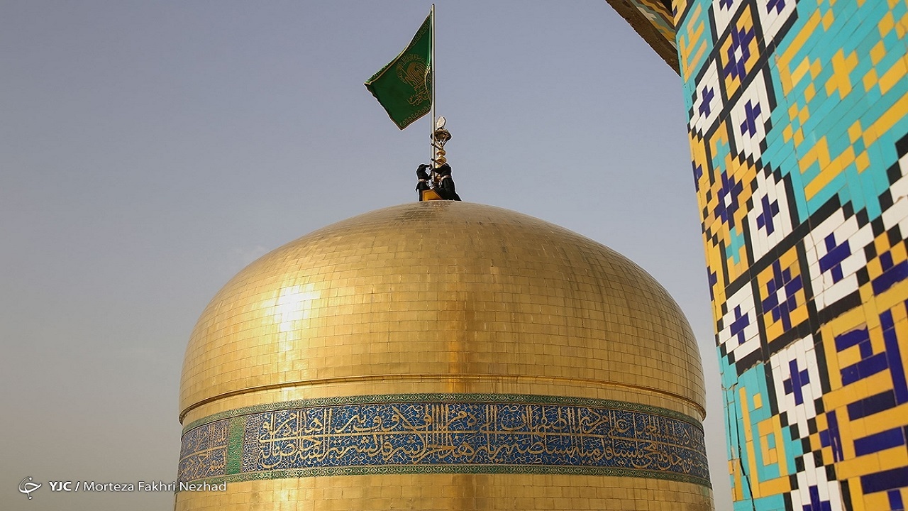 عنایت امام رضا علیه السلام به آیت الله حائری در شب اول قبر ایشان