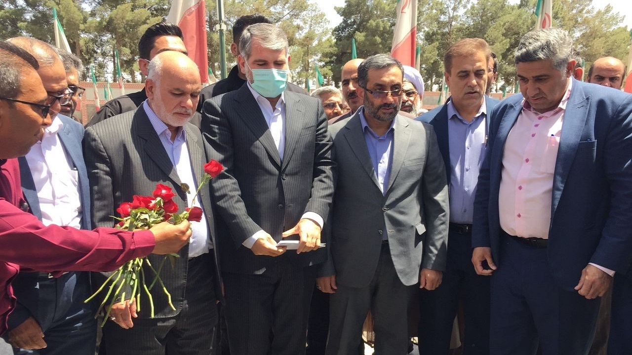 وزیر جهاد کشاورزی وارد کاشان شد