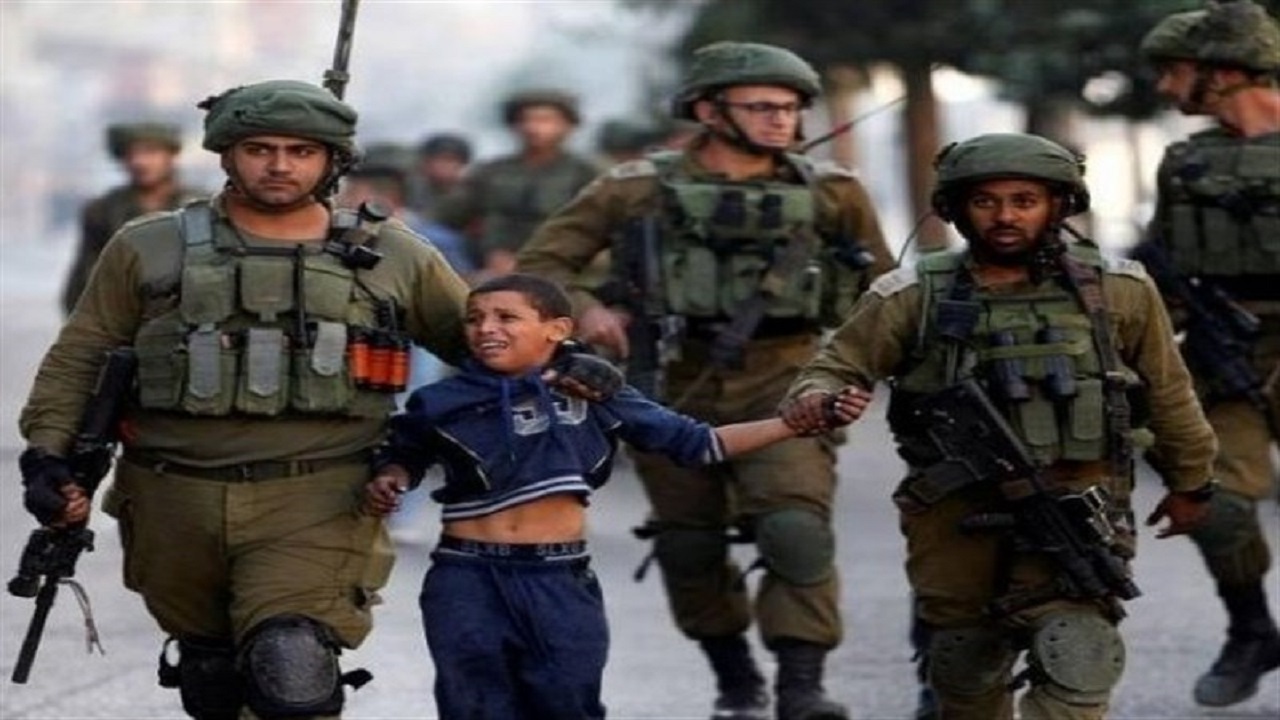 رژیم صهیونیستی طی شش ماه ۴۵۰ کودک فلسطینی را بازداشت کرده است