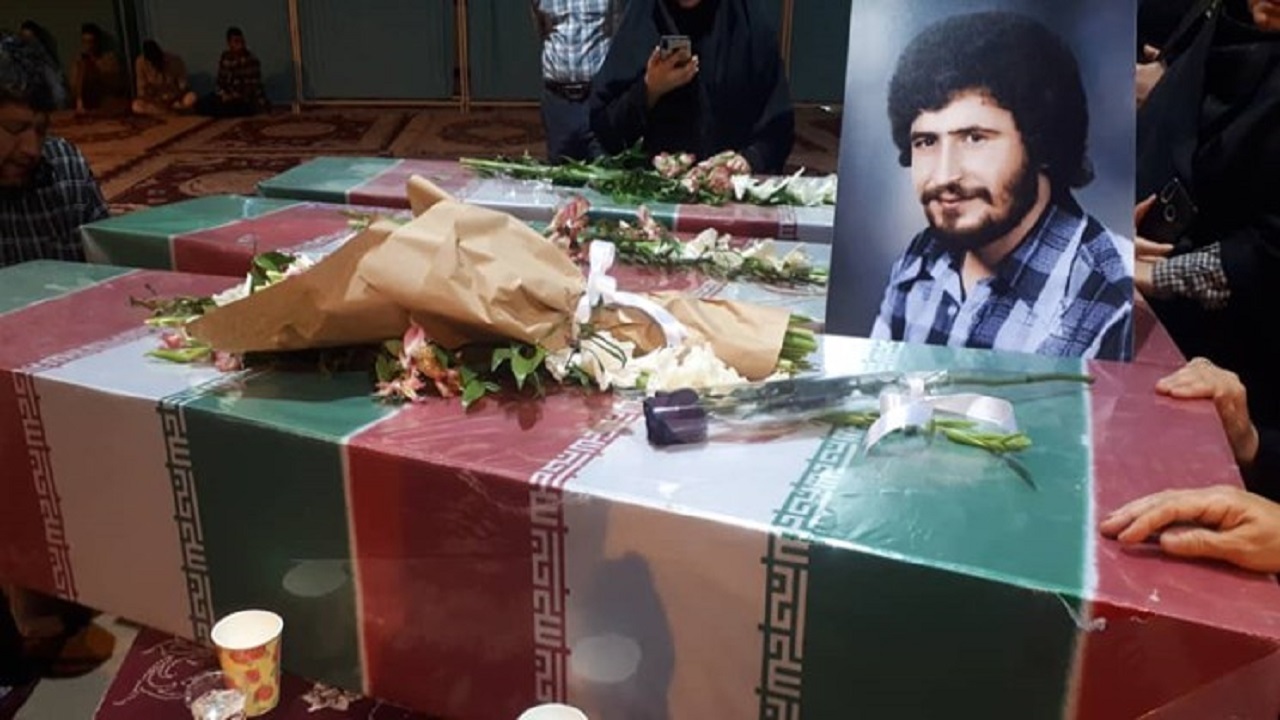 شهیدی که بدنش با قمقمه پر از آب پیدا شد + فیلم