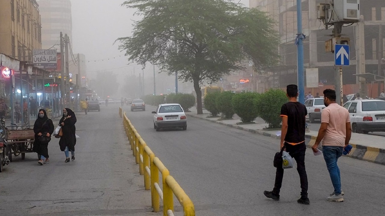 ۵۶ نفر در خوزستان بر اثر گرد و خاک تحت مراقبت‌های ویژه بیمارستان قرار گرفتند