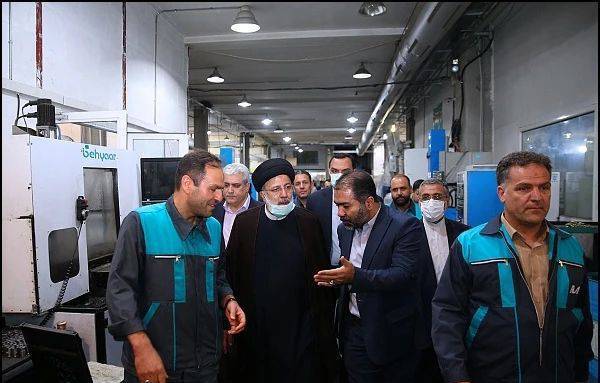 رئیس جمهور وارد اصفهان شد/رئیسی: پیشنهاد می&zwnj;کردند وقتی زاینده&zwnj;رود آب دارد بیایم +فیلم و تصاویر
