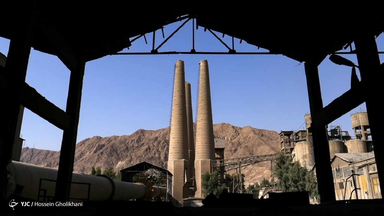 سرمایه گذاران و صنعتگران از خوزستان به تهران مهاجرت می‌کنند