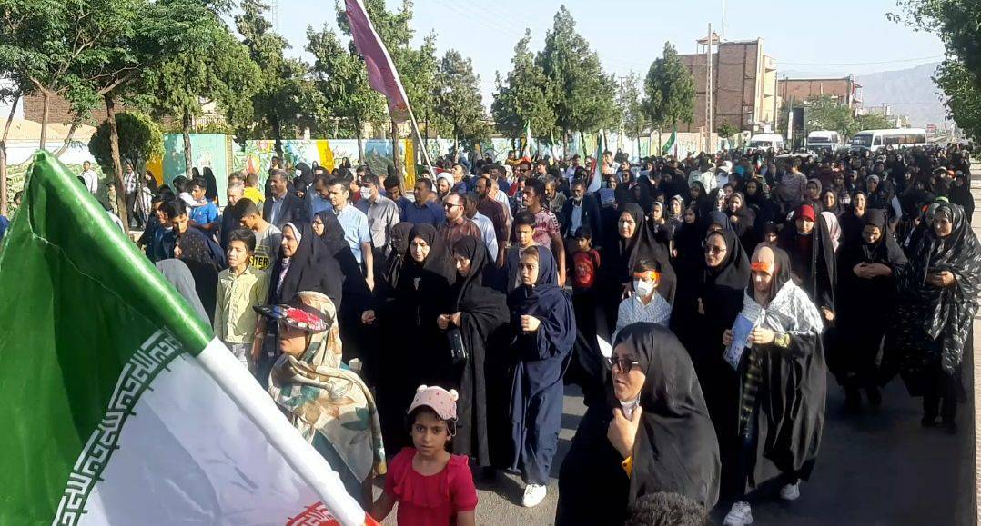 برگزاری همایش پیاده روی خانوادگی در بخش چترود