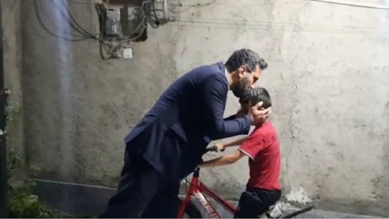 پاسخ رئیس‌جمهور به نامه‌ یک‌خطی پسربچه‌ اصفهانی
