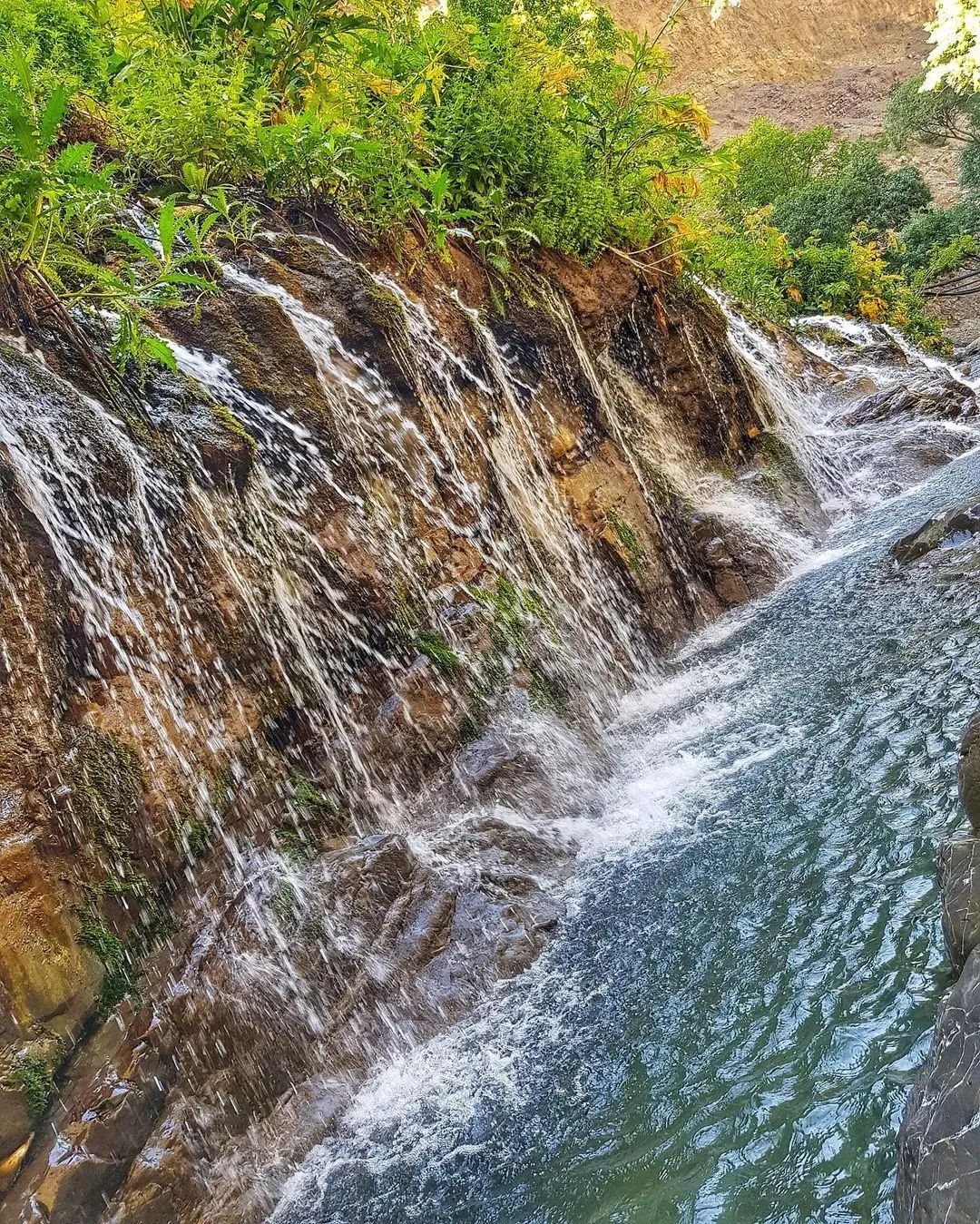 نمایی از آبشار هفت چشمه جاده چالوس + تصاویر