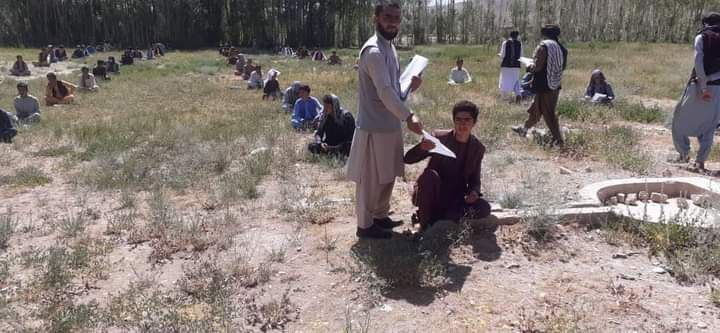 مسابقات علمی رقابتی برای تشویق دانش آموزان در غور + تصاویر