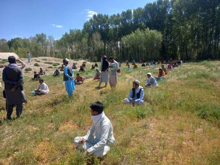 مسابقات علمی رقابتی برای تشویق دانش آموزان در غور + تصاویر
