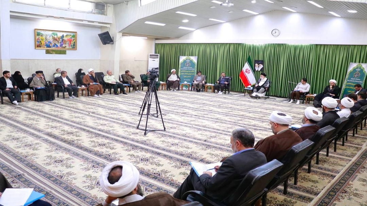 تشکیل کارگروه مشکلات فرهنگی مردم خراسان رضوی ضروری است