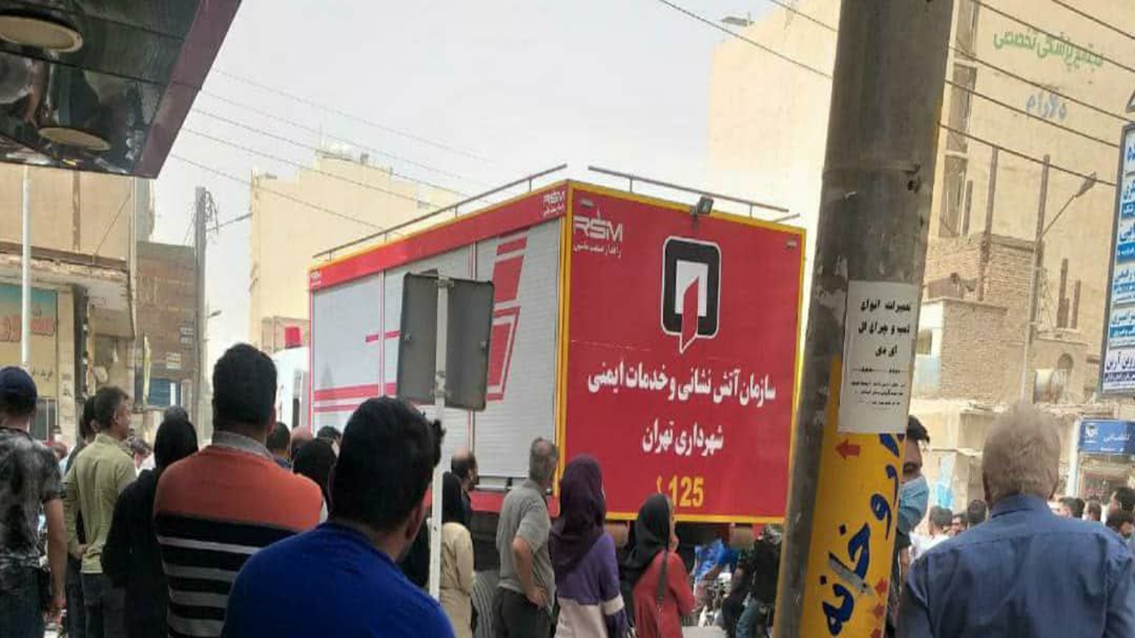 ورود آتش نشان تهران به آبادان