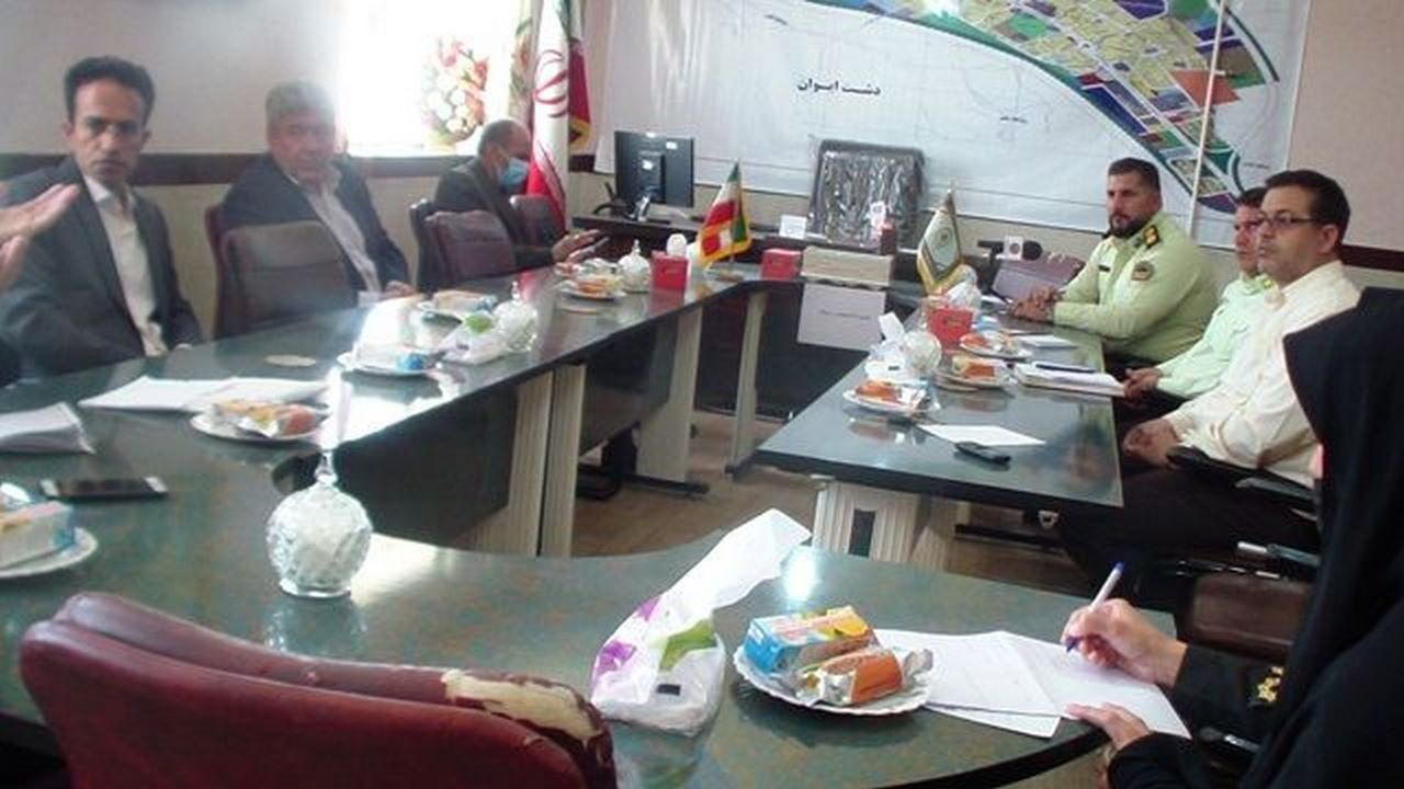 اصحاب رسانه زبان گویا و رسای مردم هستند