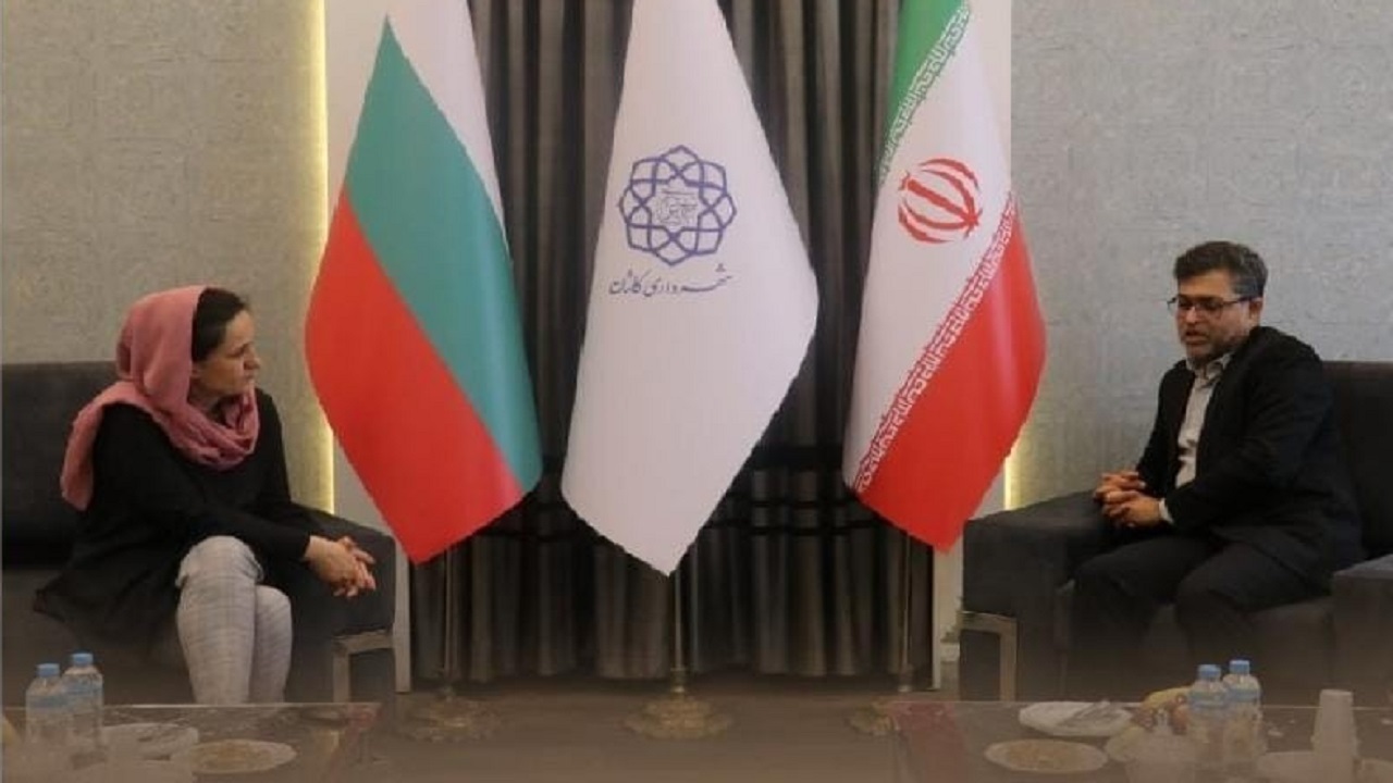 کاشان و کازانلیک خواهر خوانده می‌شوند