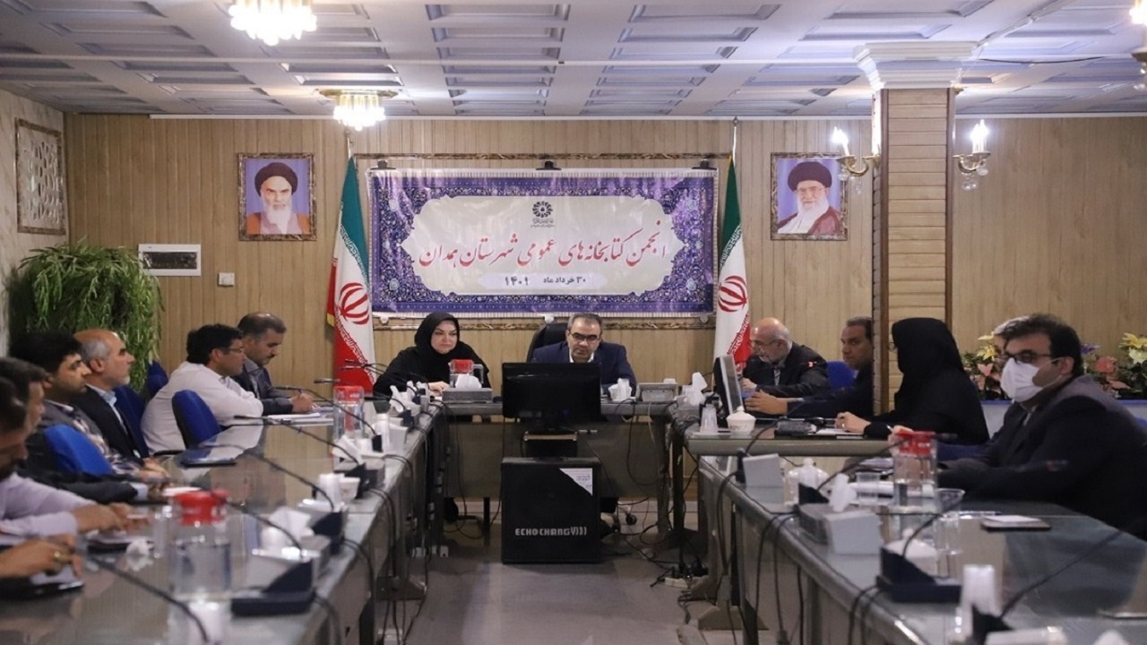 راه اندازی پویش ساخت کتابخانه‌های روستایی در همدان ضروری است