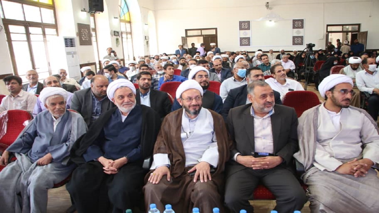 لزوم استفاده از ظرفیت‌ فضای مجازی برای تبلیغات دینی