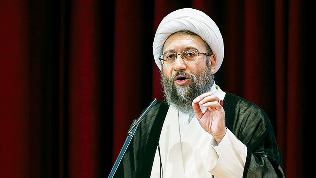 آیت‌الله آملی لاریجانی: کم‌کاری و سهل‌انگاری عده‌ای، نباید هموطنان را داغدار کند