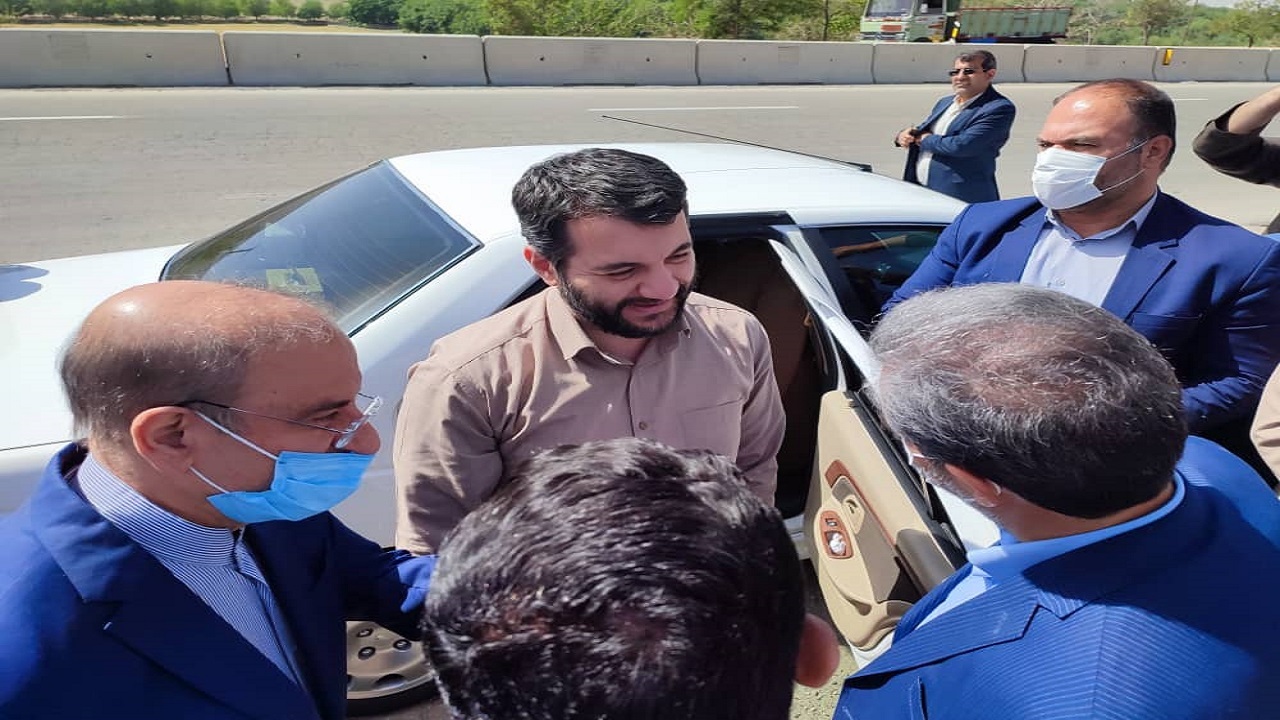 وزیر تعاون،کار و رفاه اجتماعی وارد نهاوند شد